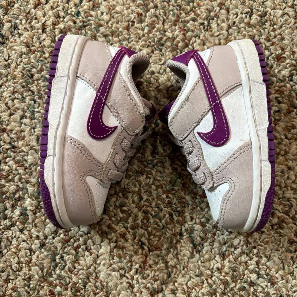 Nike dunks purple and white 5c